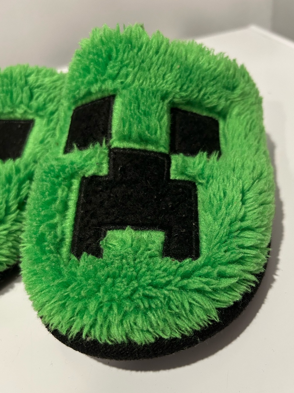 Minecraft Slippers - Picture 2 of 11